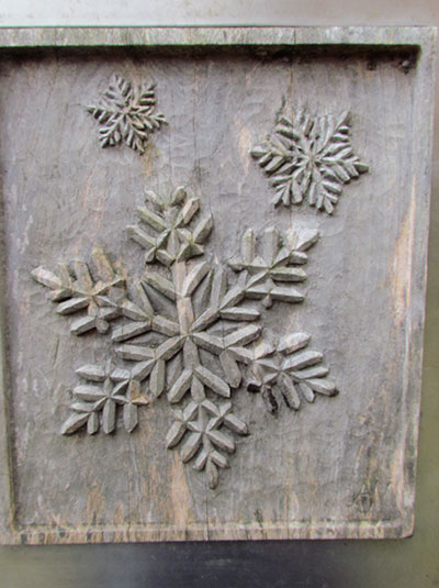 One of the carvings illustrating giant snowflakes